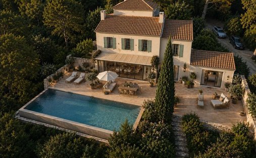 Estate in Les Trois Lucs, Marseille, Provence-Alpes-Côte d'Azur 1