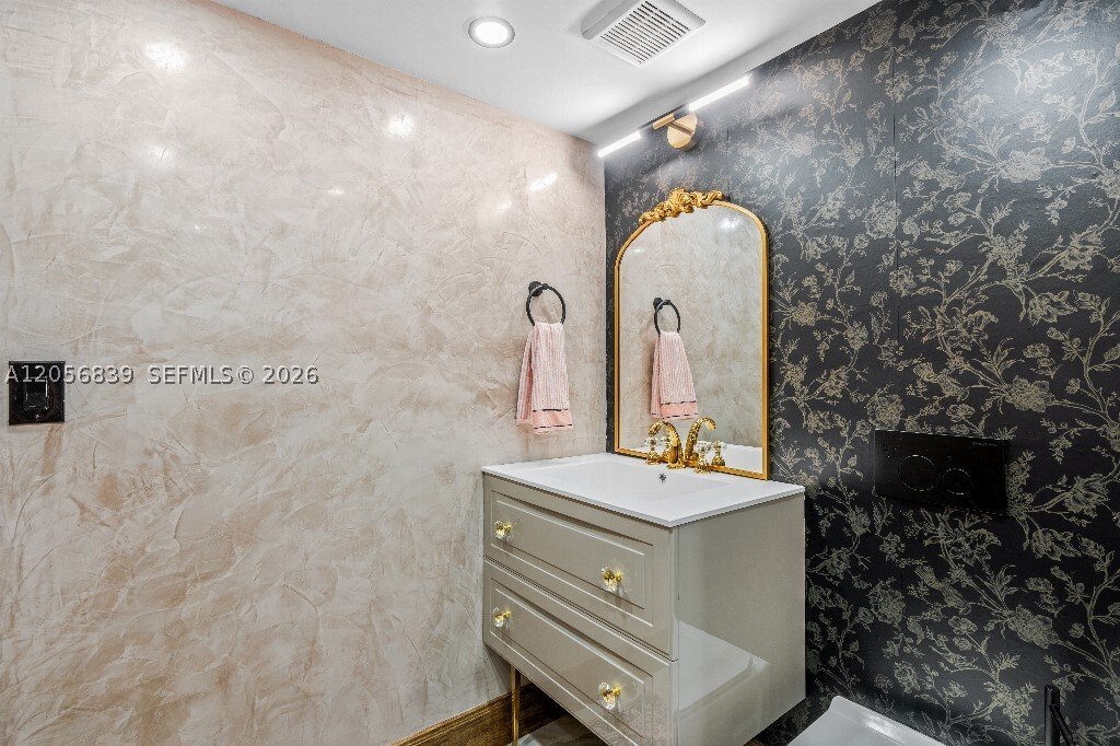 Condo in Miami Beach, Florida, United States 3 - 18503159