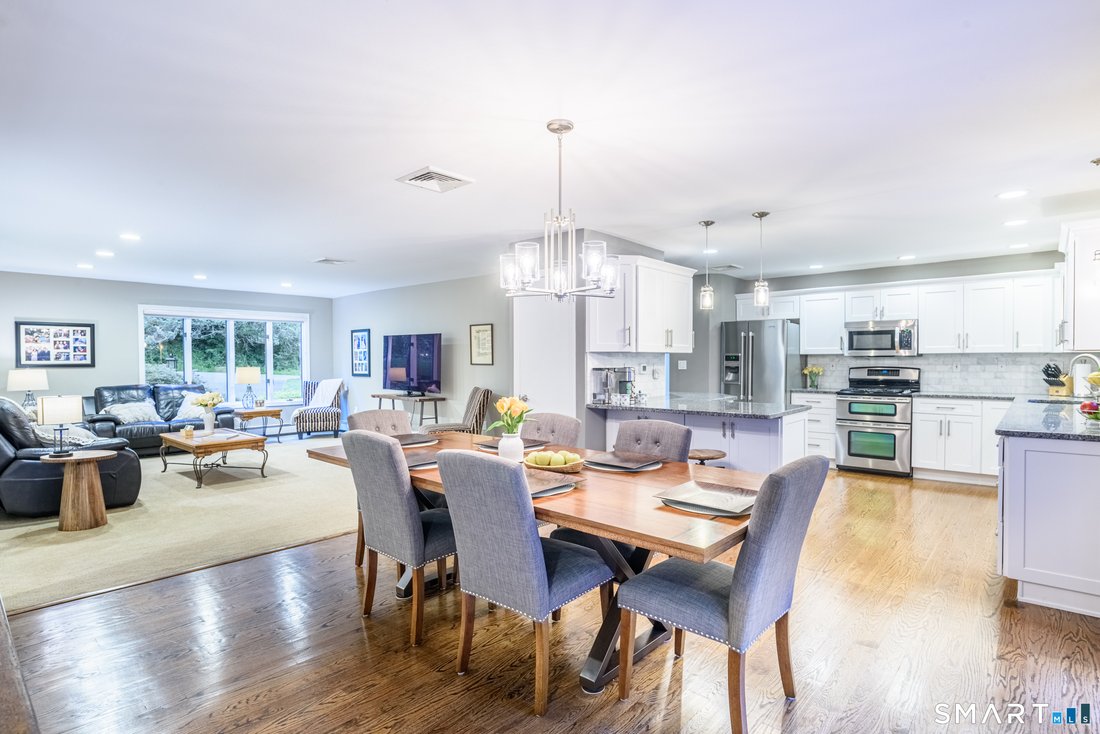 House in Trumbull, Connecticut, United States 4 - 18499569