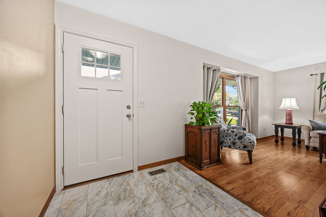 House in Downers Grove, Illinois, United States 3 - 18502736