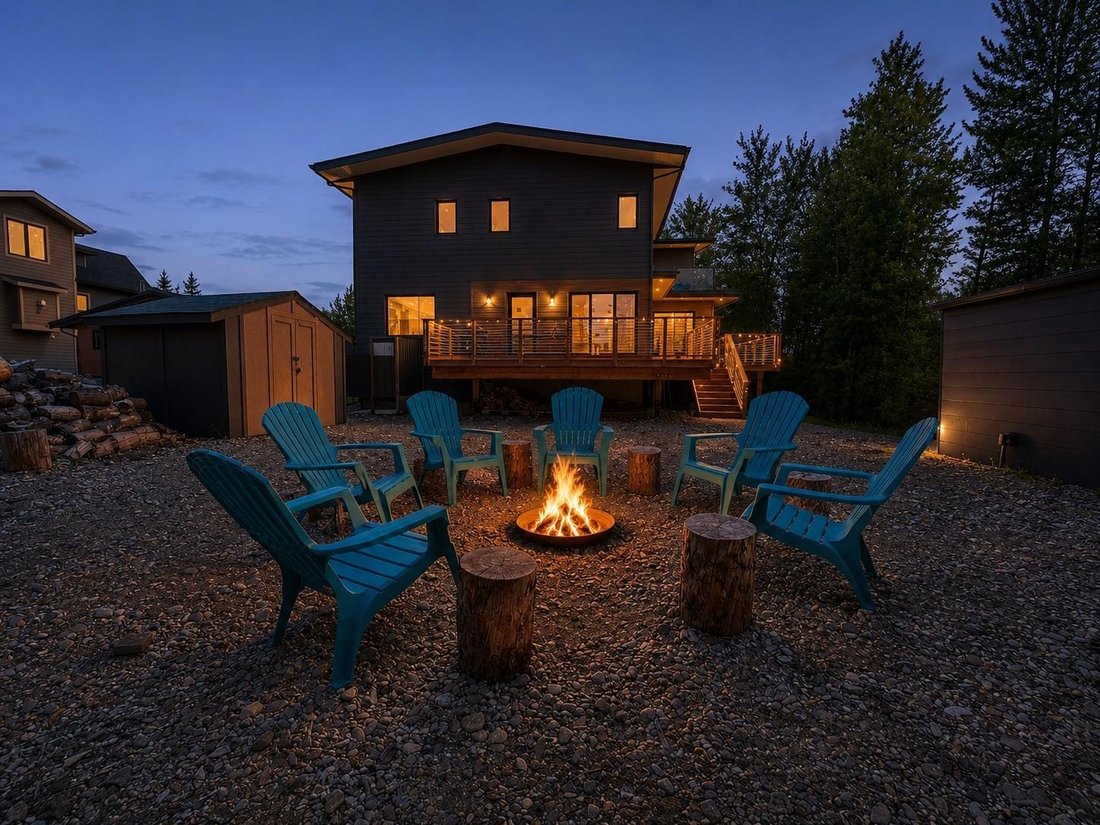 House in Windermere, British Columbia, Canada 2 - 18504759