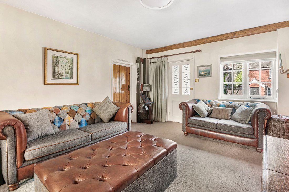 House in Warninglid, Copthorne, England 5 - 18500862