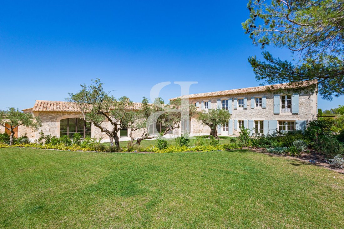 Country House in Eygalières, Provence-Alpes-Côte d'Azur, France 4 - 16838268