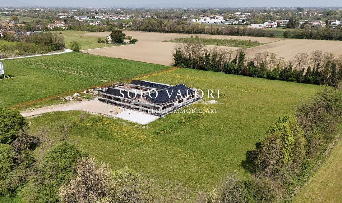 Villa in Castelfranco Veneto, Veneto, Italy 2 - 17742105