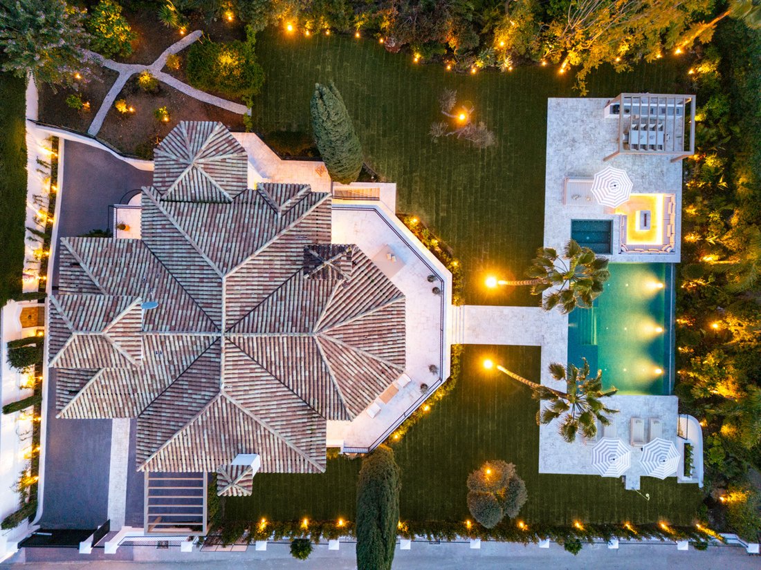 Villa in Marbella, Andalusia, Spain 5 - 18499297