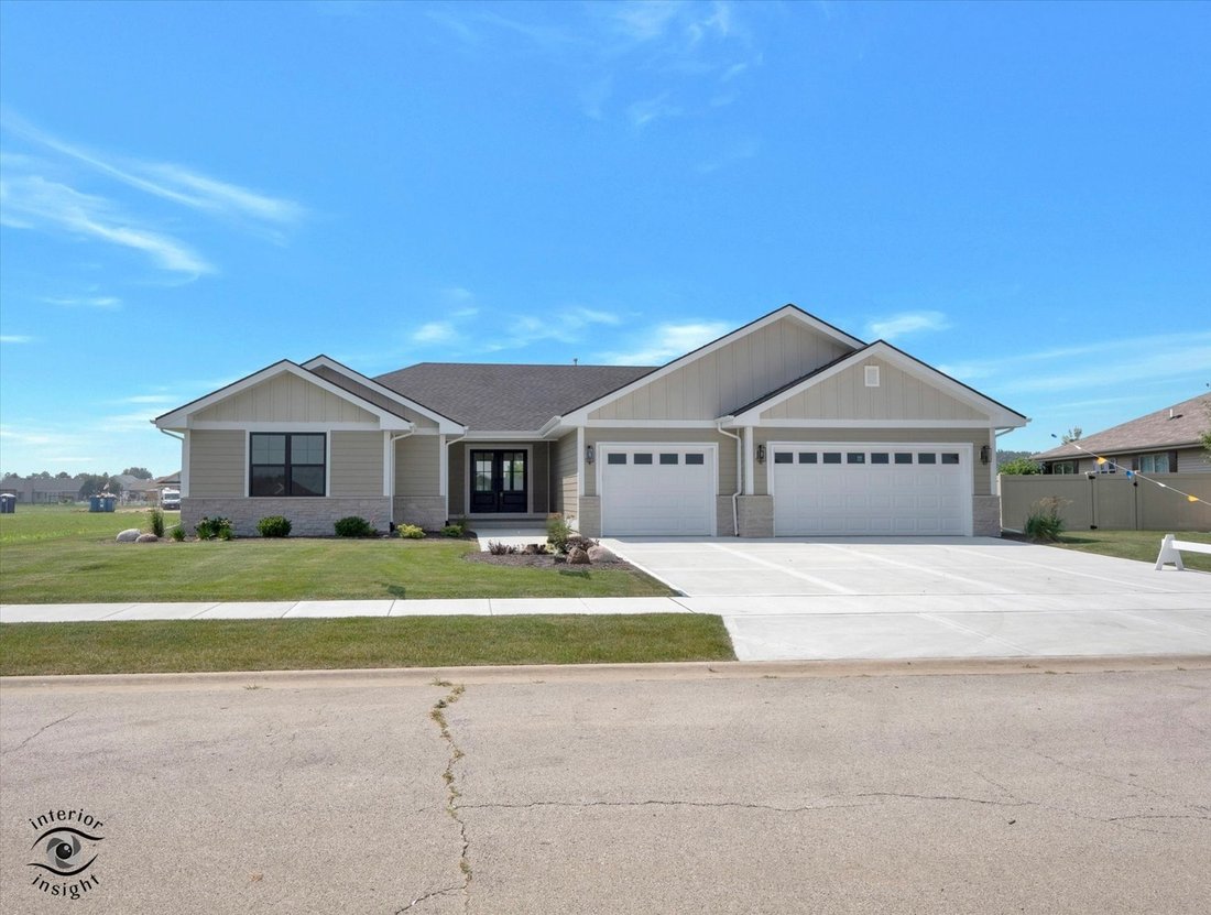 House in Manteno, Illinois, United States 1 - 18470400