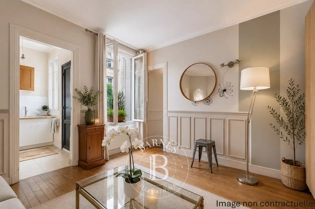 Apartment in Saint Thomas d'Aquin, Paris 7e Arrondissement, Paris 1 - 18110284