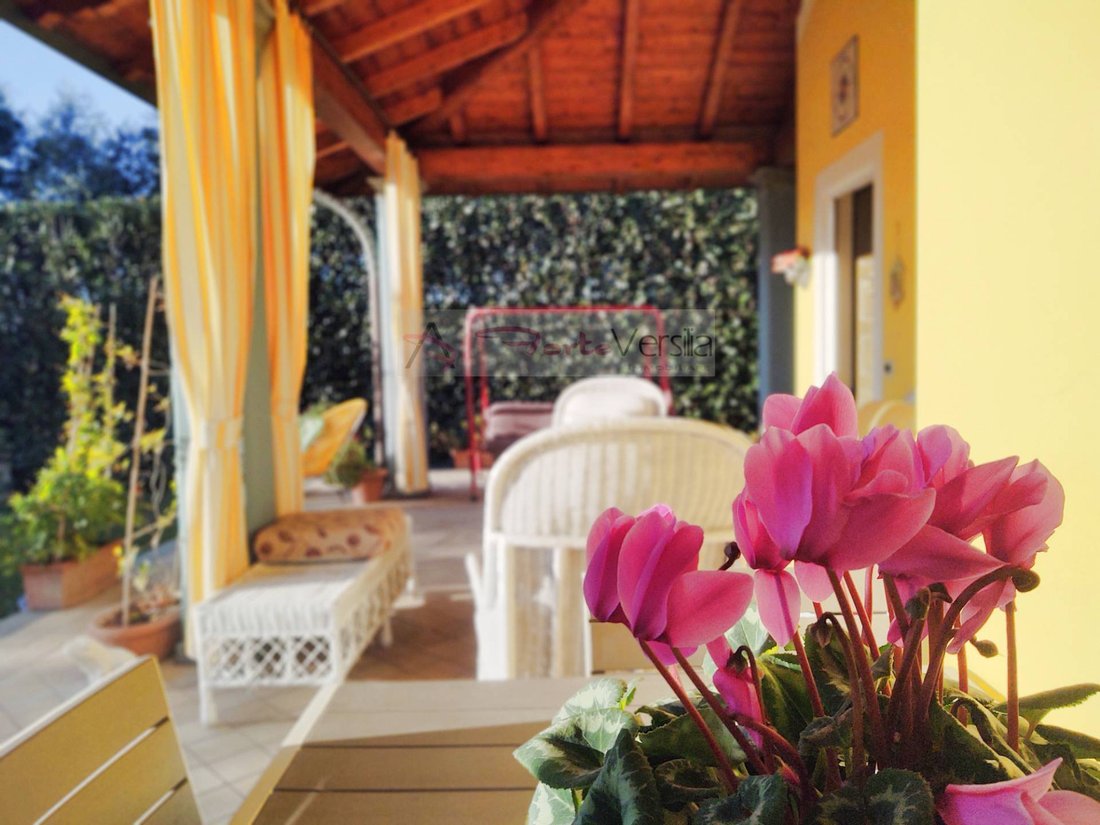 Villa in Seravezza, Tuscany, Italy 3 - 18504681