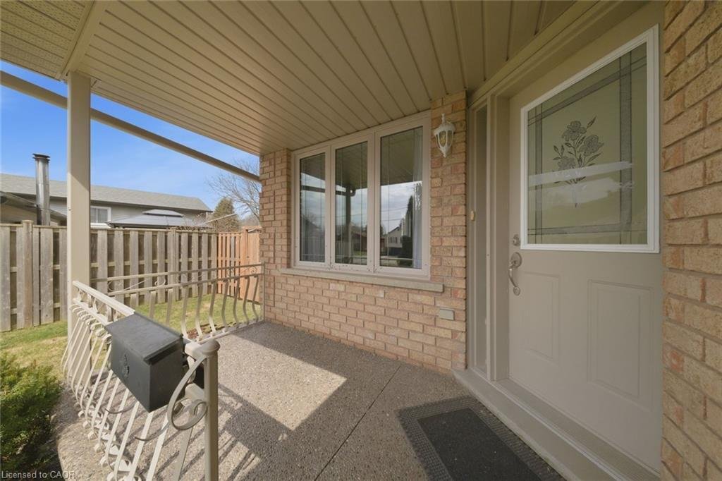 House in Haldimand, Ontario, Canada 5 - 18499696