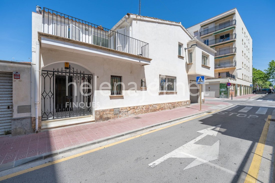 Townhouse in Palamos, Catalonia, Spain 2 - 18503973