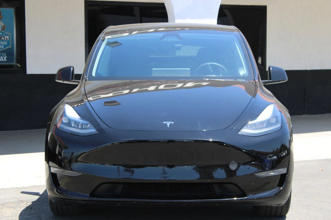 Suv in Fontana, CA, United States 2 - 18504495