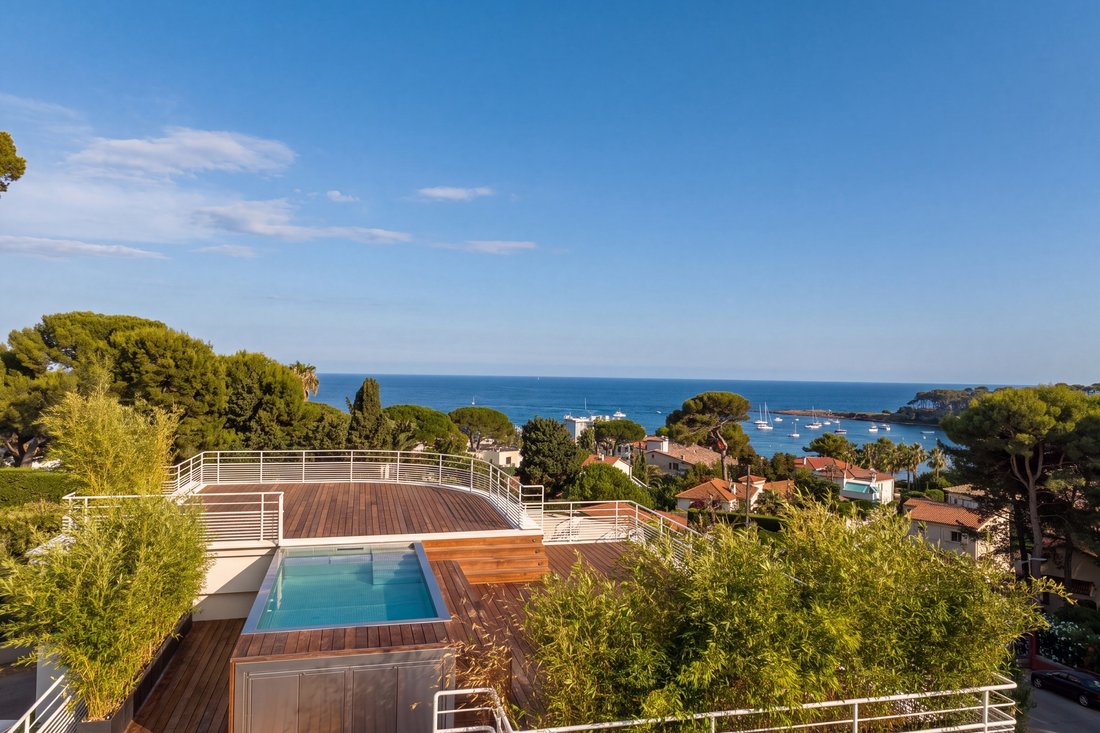 House in Antibes, Provence-Alpes-Côte d'Azur, France 3 - 18503812