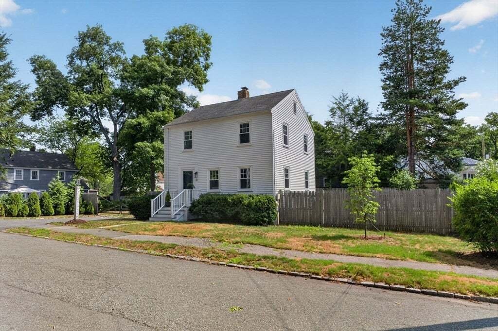 House in Dedham, Massachusetts, United States 2 - 18498755