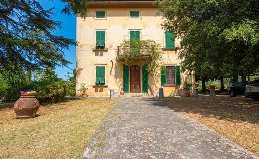 Villa in Terricciola, Tuscany, Italy 1