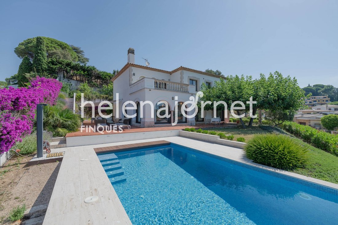 Townhouse in Sant Feliu de Guixols, Catalonia, Spain 4 - 18503981