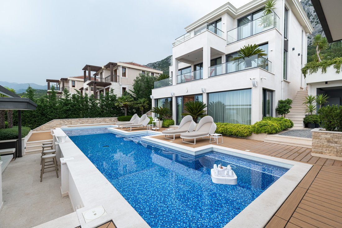 Villa in Blizikuće, Budva Municipality, Montenegro 1 - 16164023