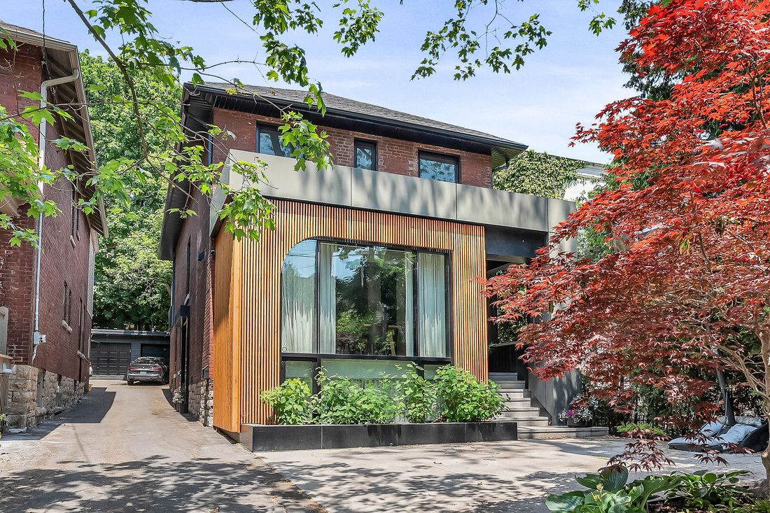 House in Toronto, Ontario, Canada 2 - 18501356