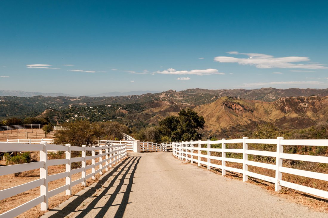 House in Topanga, California, United States 4 - 18500433