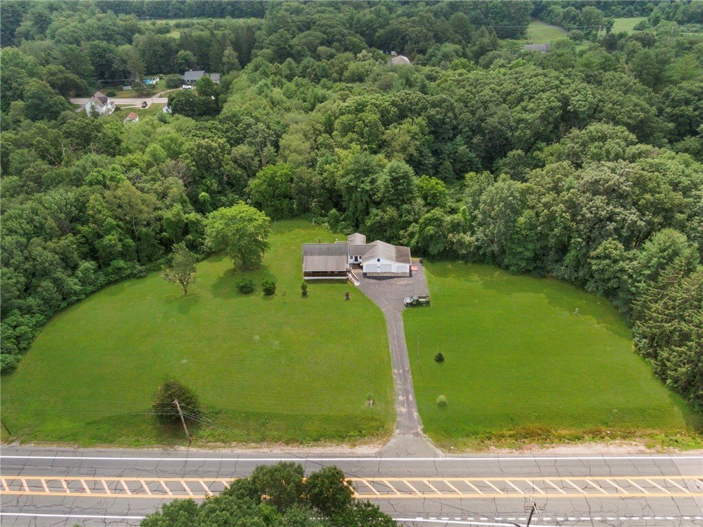 House in Burrillville, Rhode Island, United States 4 - 18499140