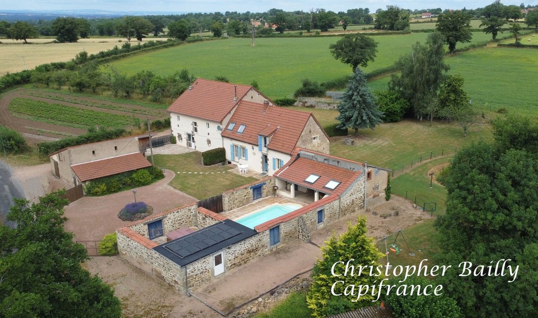 House in Hyds, Auvergne-Rhône-Alpes, France 1 - 18503837