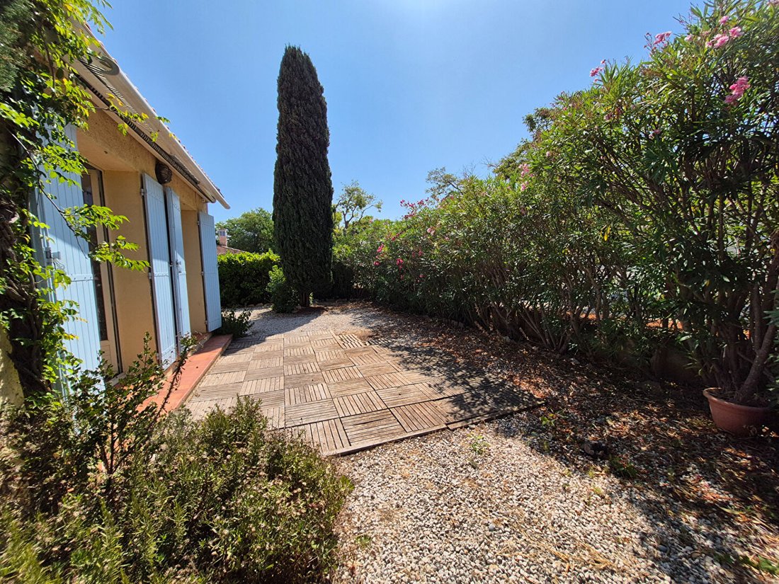 Villa in Six-Fours-les-Plages, Provence-Alpes-Côte d'Azur, France 4 - 18504216