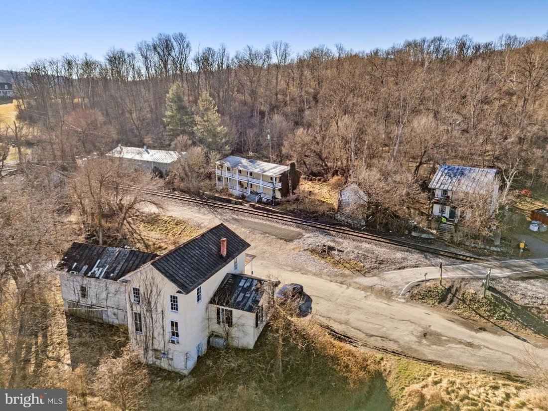 House in Markham, Virginia, United States 3 - 18504991