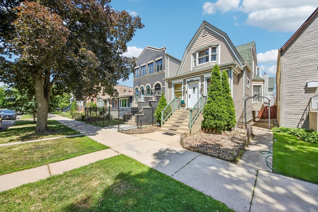 House in Chicago, Illinois, United States 1 - 18499484