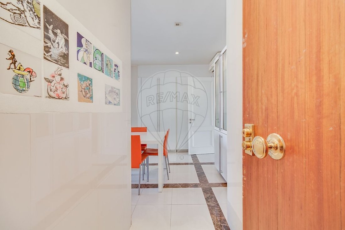 Apartment in Avenidas Novas, Lisbon, Portugal 1 - 18500027
