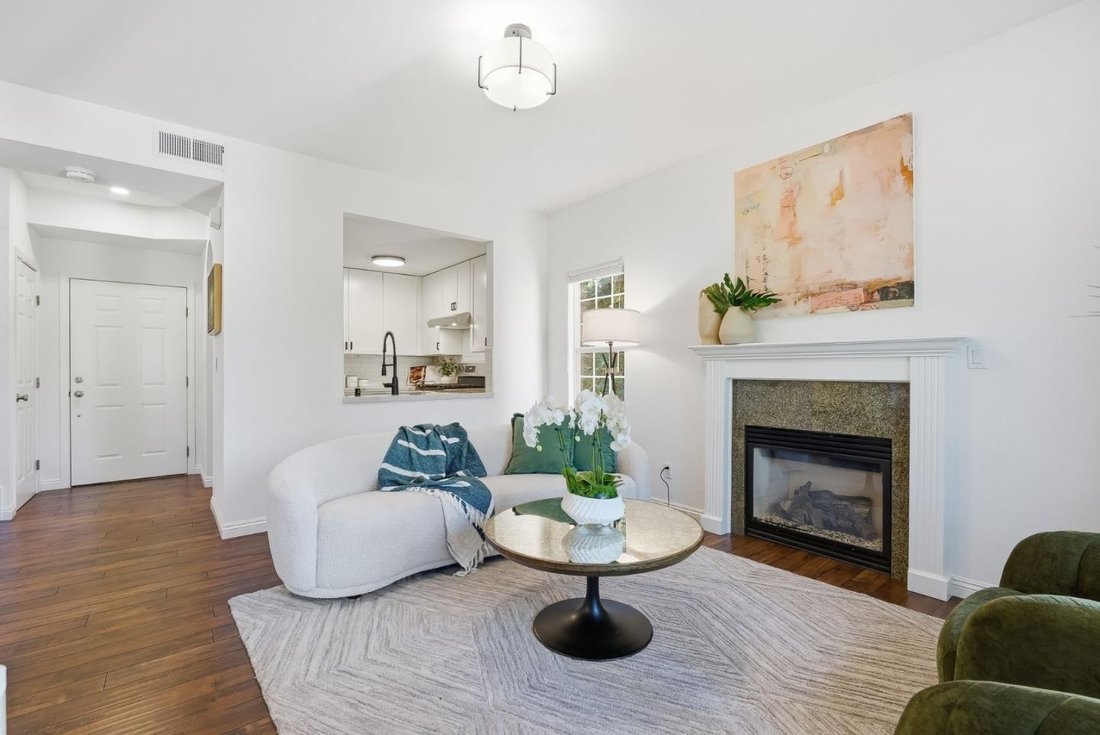 Condo in Sunnyvale, California, United States 5 - 17759329