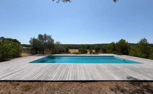 Villa in Lambesc, Provence-Alpes-Côte d'Azur, France 1