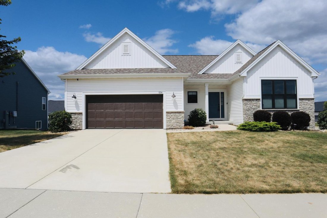 House in Oregon, Wisconsin, United States 1 - 18505340