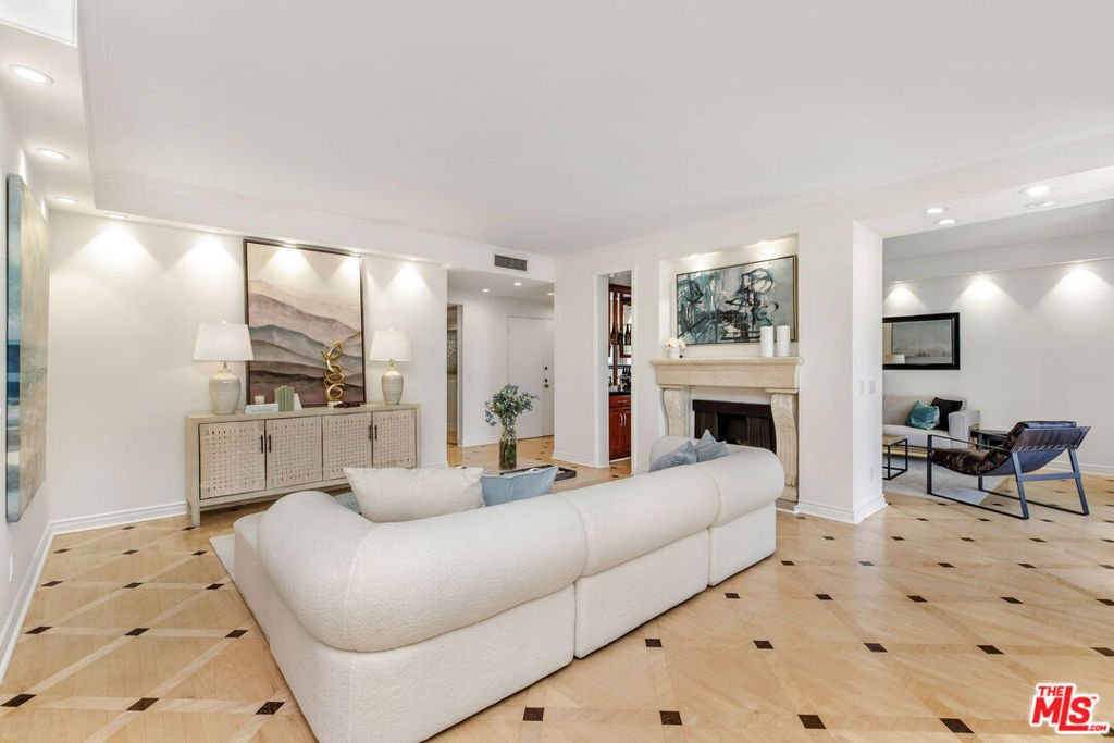Condo in Beverly Hills, California, United States 4 - 18501892