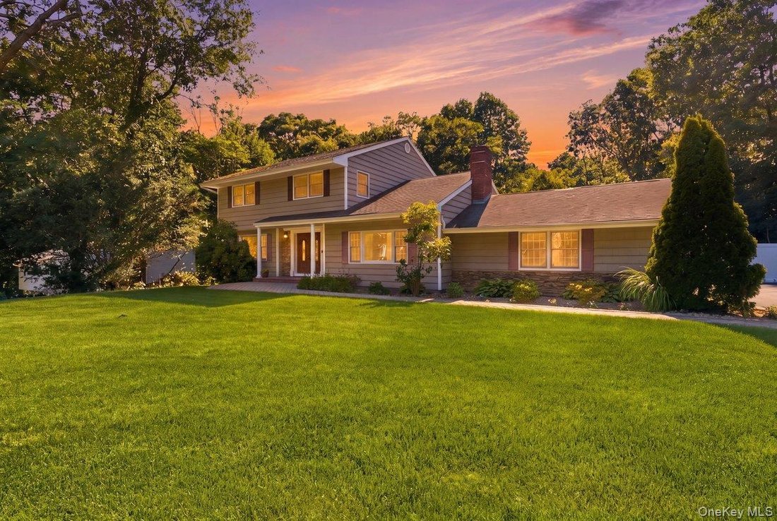House in Huntington Station, New York, United States 1 - 18196642
