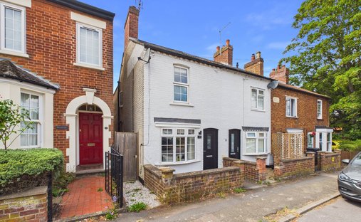 House in Aspley Guise, England 1