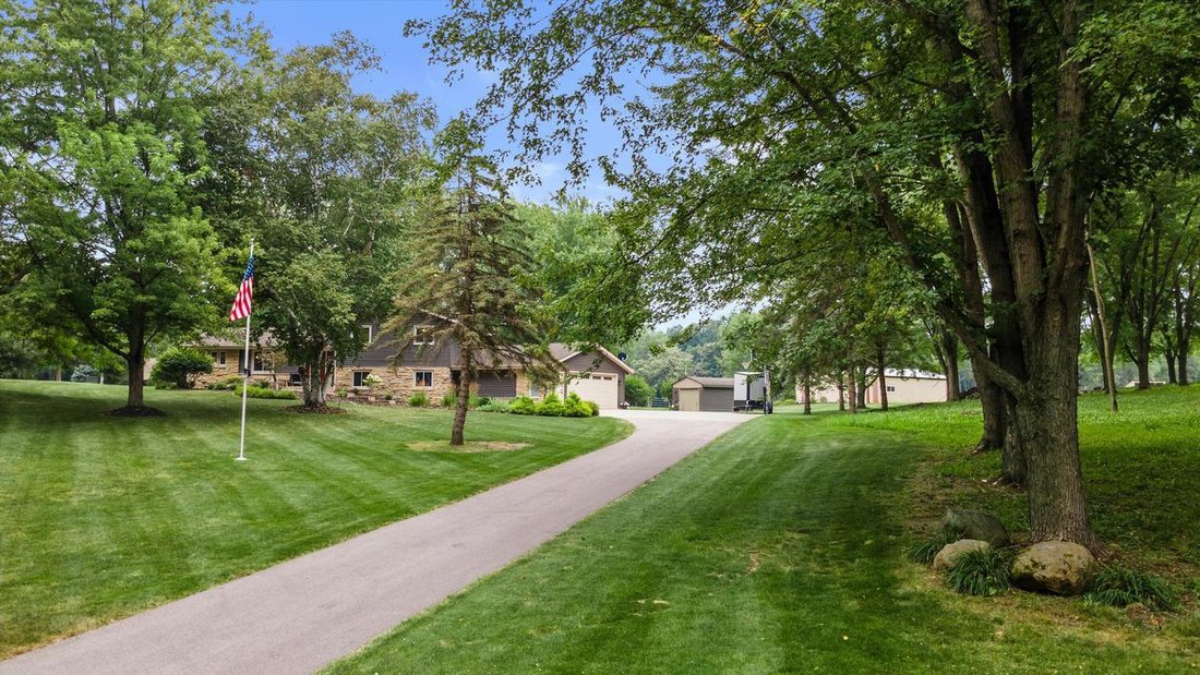 House in Dousman, Wisconsin, United States 2 - 18502280