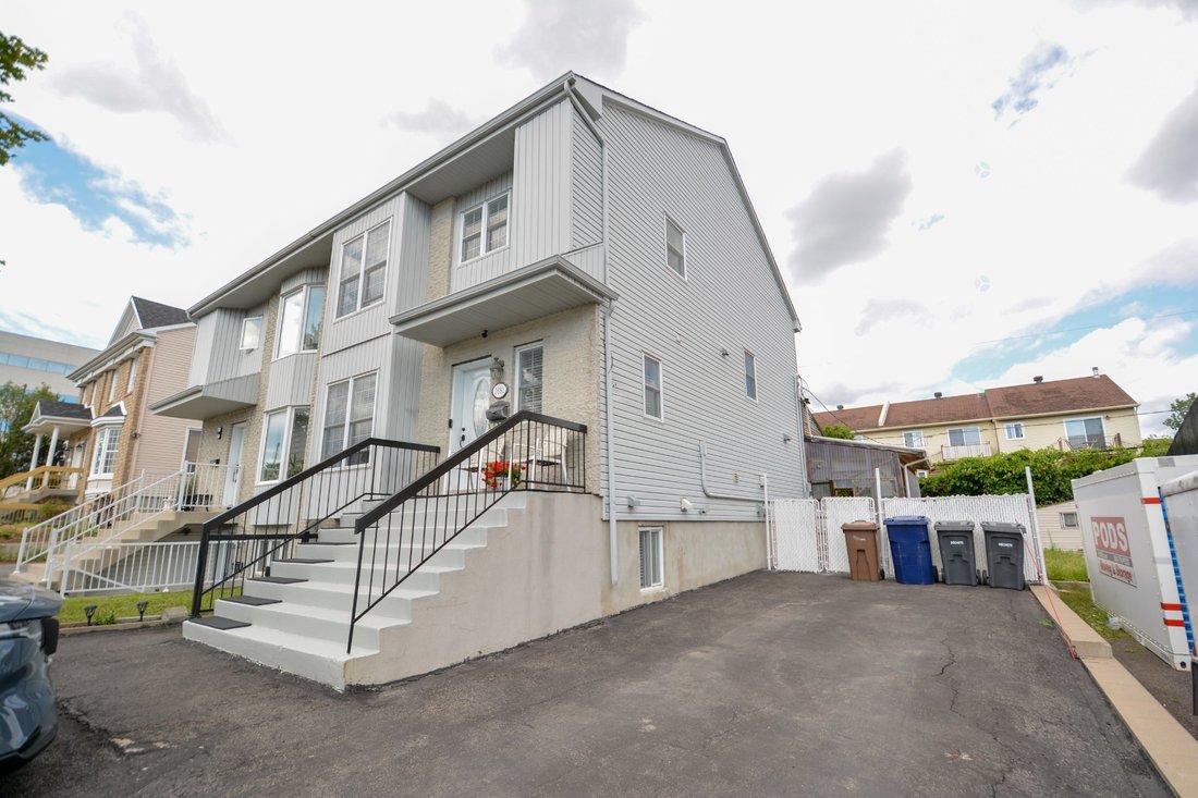 House in Laval, Quebec, Canada 2 - 18503262