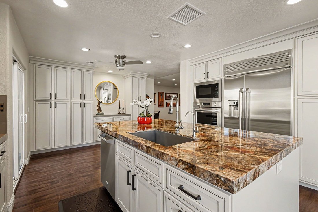 House in Las Vegas, Nevada, United States 5 - 18500899