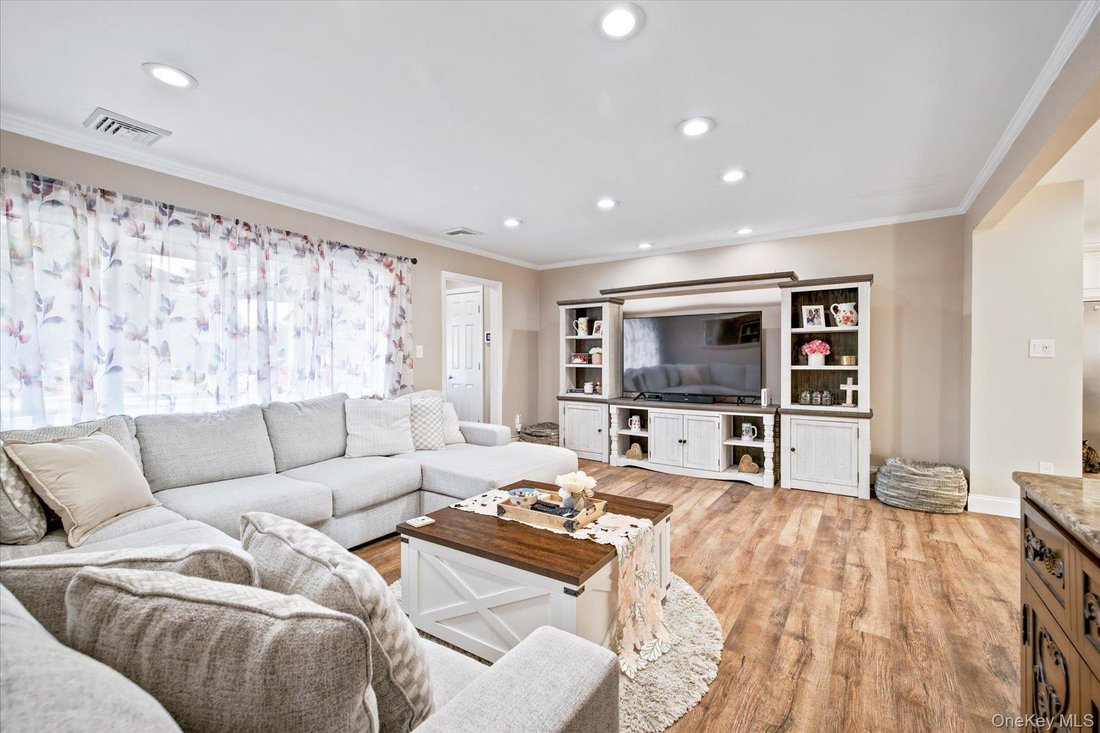 House in Oceanside, New York, United States 5 - 18500718