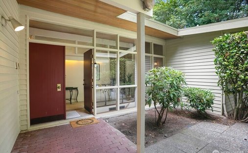 House in Bellevue, Washington, United States 1