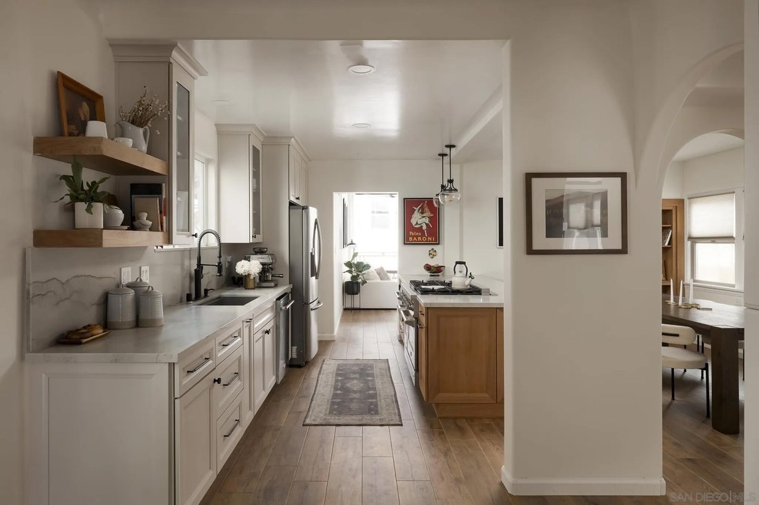 San Diego, California, United States 5 - 18502994