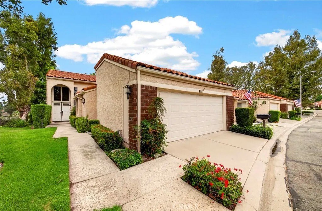 Condo in Fullerton, California, United States 5 - 18499229