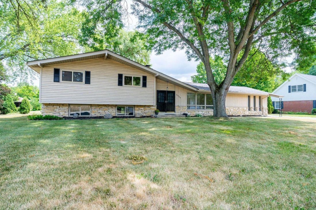 House in Elm Grove, Wisconsin, United States 2 - 18505361