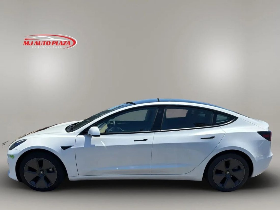 Sedan in Santa Ana, CA, United States 5 - 18504462