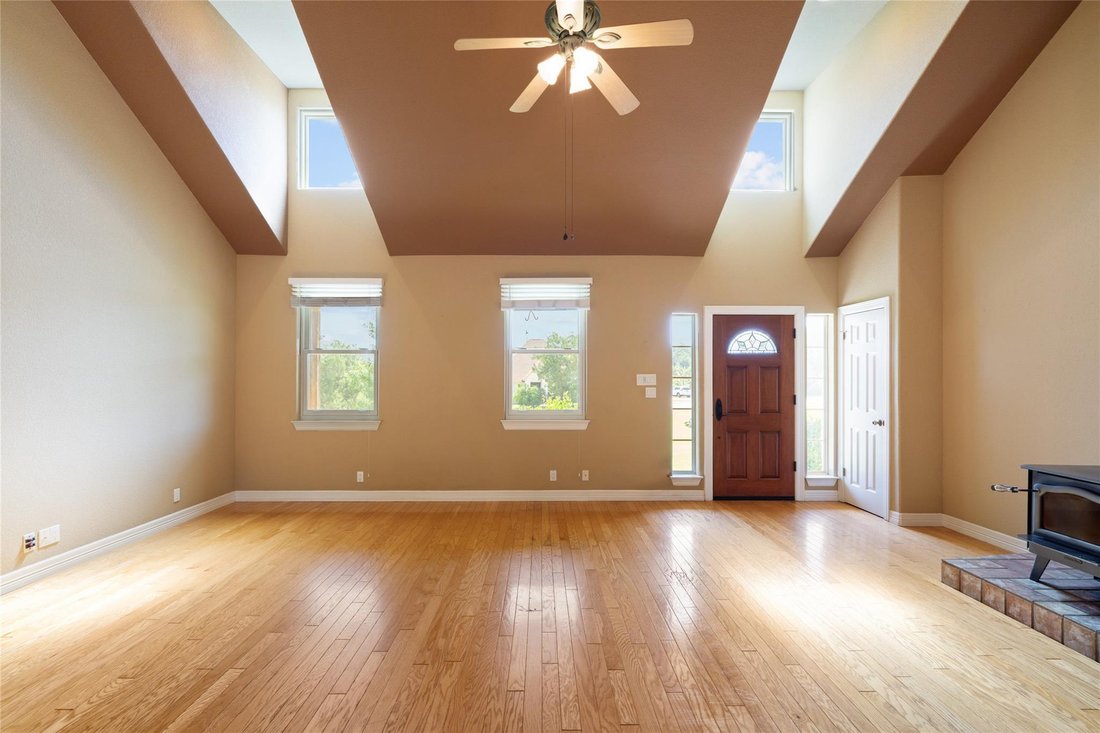 House in Georgetown, Texas, United States 3 - 18499110