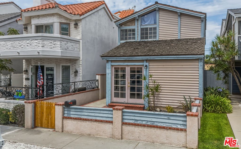 House in Huntington Beach, California, United States 4 - 18501956