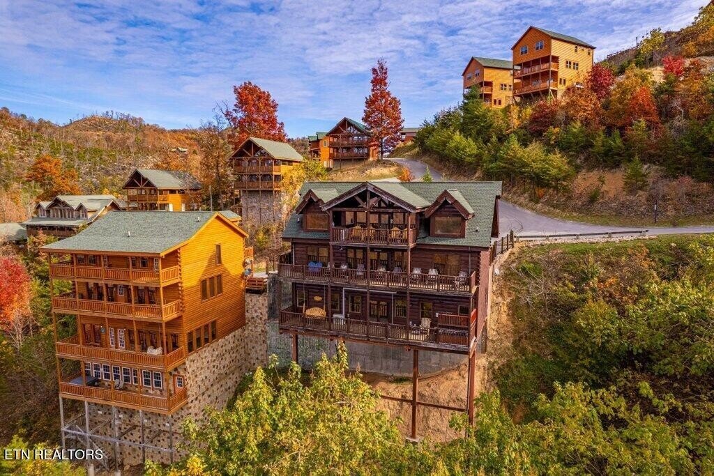 House in Sevierville, Tennessee, United States 4 - 18500497