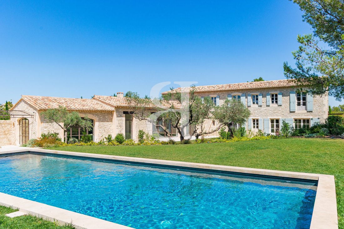 Country House in Eygalières, Provence-Alpes-Côte d'Azur, France 1 - 16838268