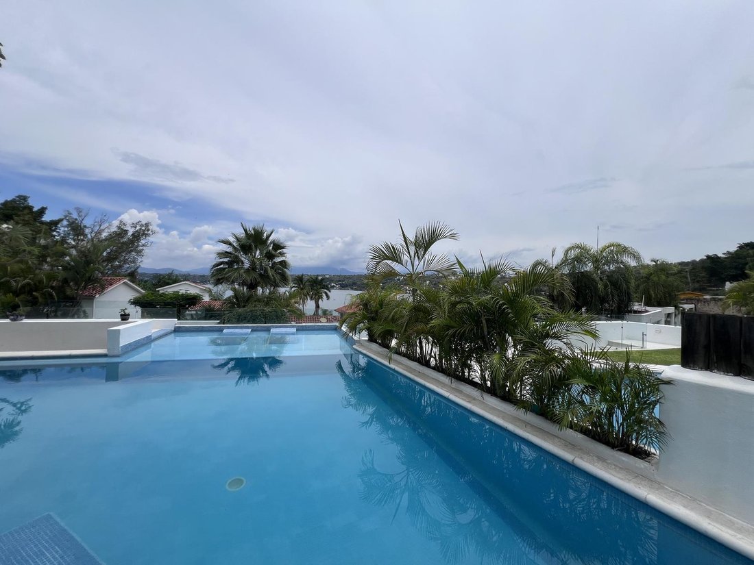House in Tequesquitengo, Morelos, Mexico 2 - 18504577