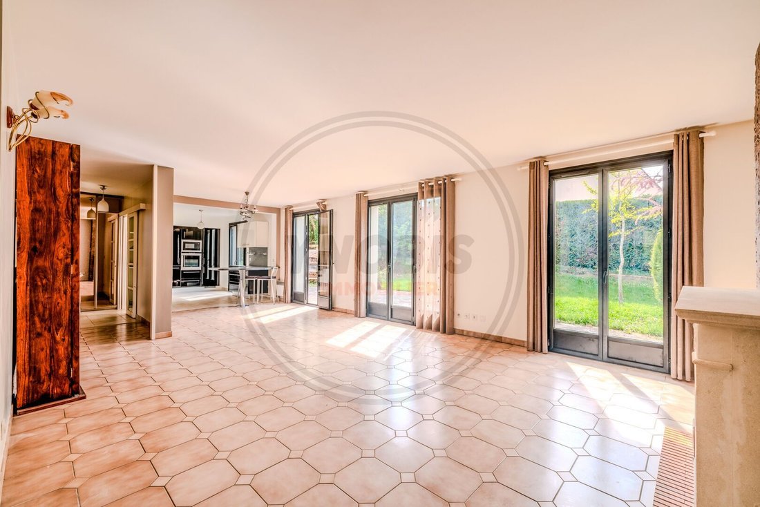House in Morainvilliers, Ile-de-France, France 4 - 18500093