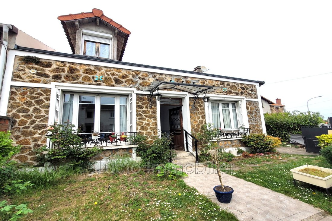 Villa in Ledru Rollin, Le Perreux-sur-Marne, France 1 - 18499896